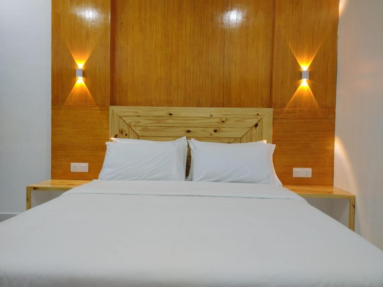 Motel Funduq Al Busyra Pantai Cenang  Exterior foto
